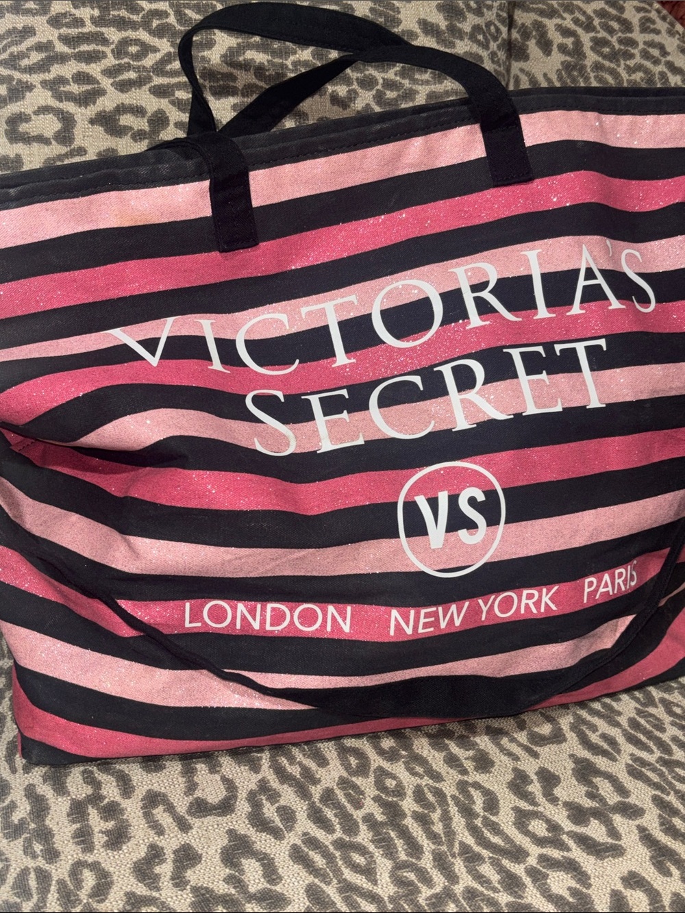 Victoria’s Secret sparkle striped large duffle pink & black zip top travel bag